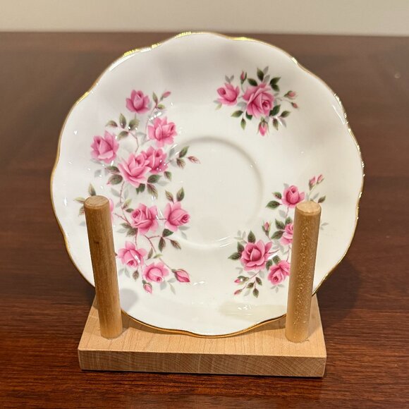 Royal Albert English Tea Cup and Saucer Set - Small Pink Roses - Picture 3 of 6